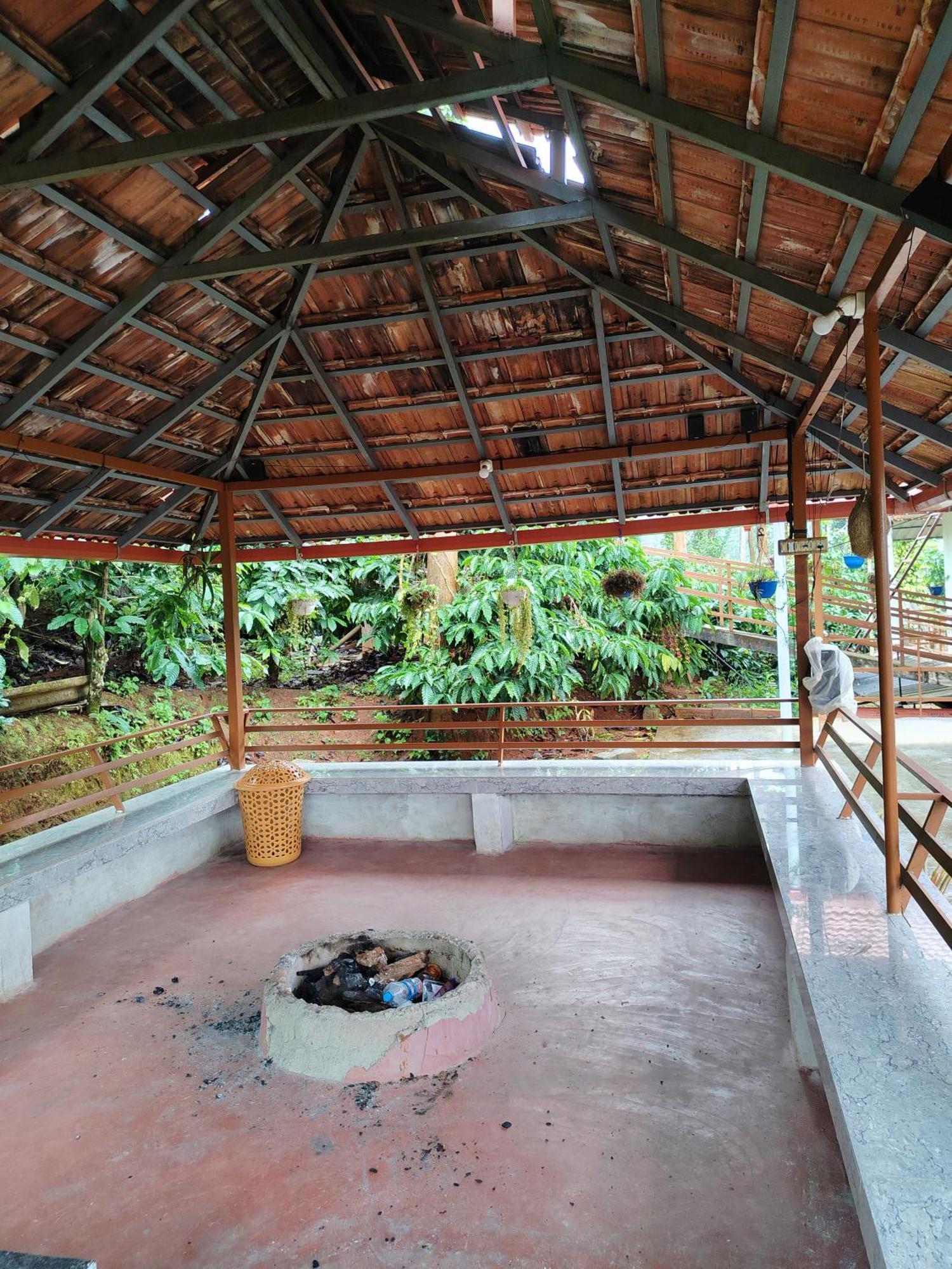Shivalaya Homestay, Madikeri Siddāpur Exterior foto